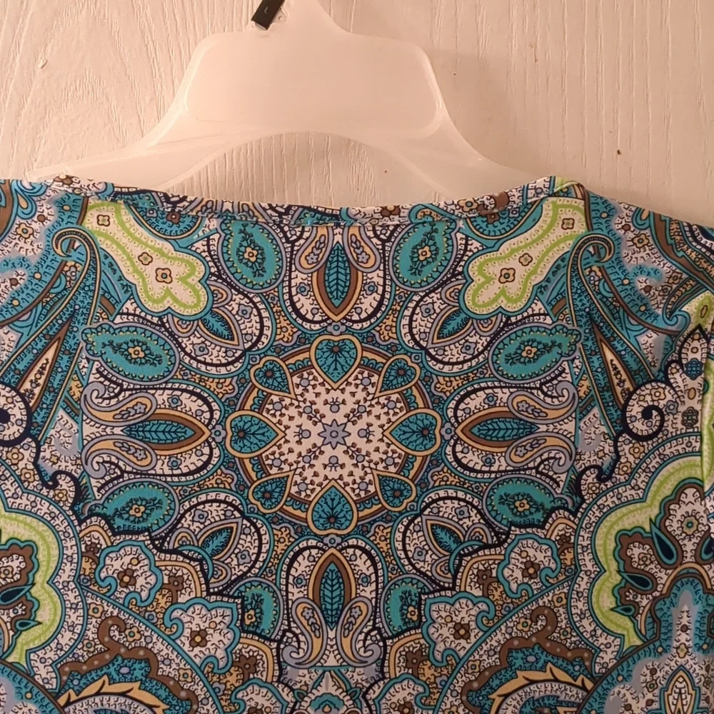Colorfully designed blouse - Picture 8 of 8